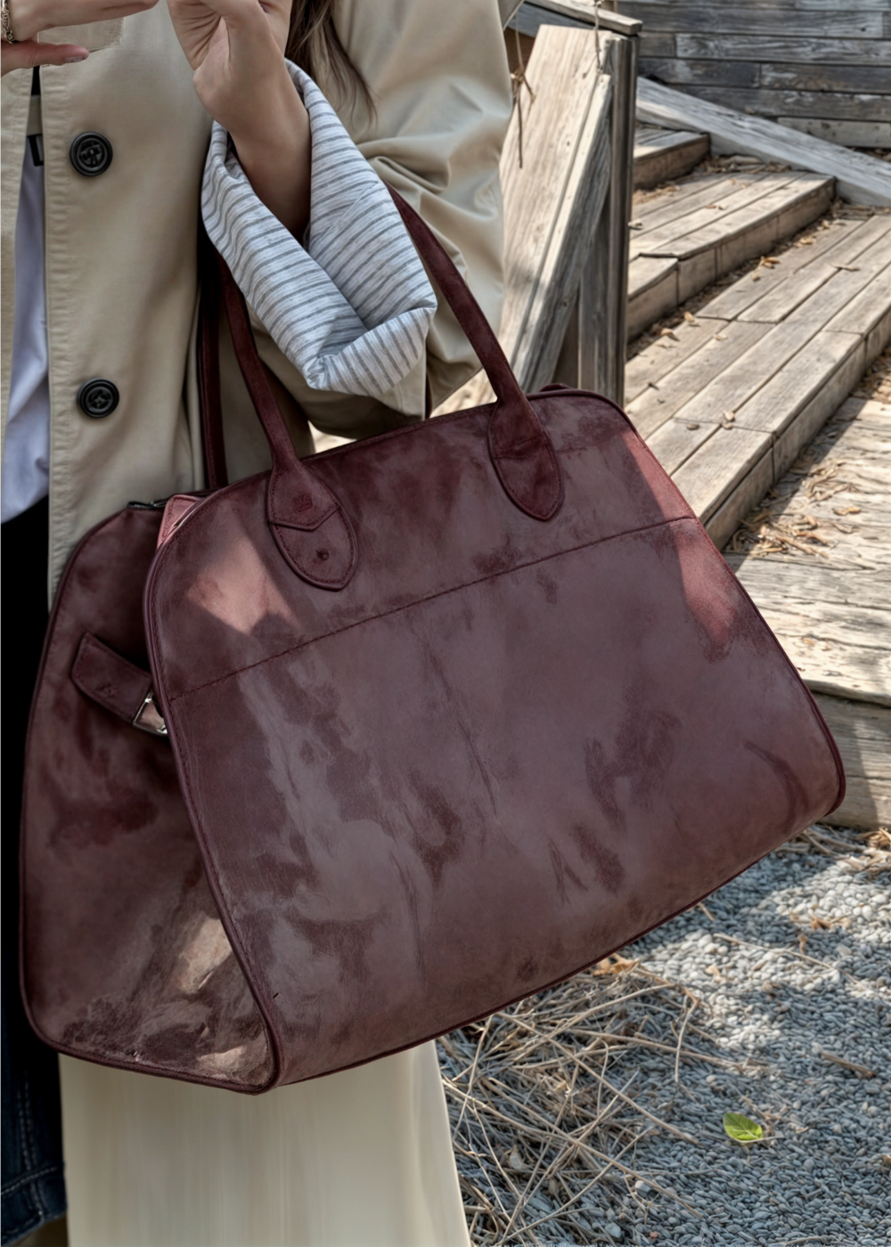 Cleo Suédé BB™ – L’Élégance Discrète Qui Vous Suit Partout