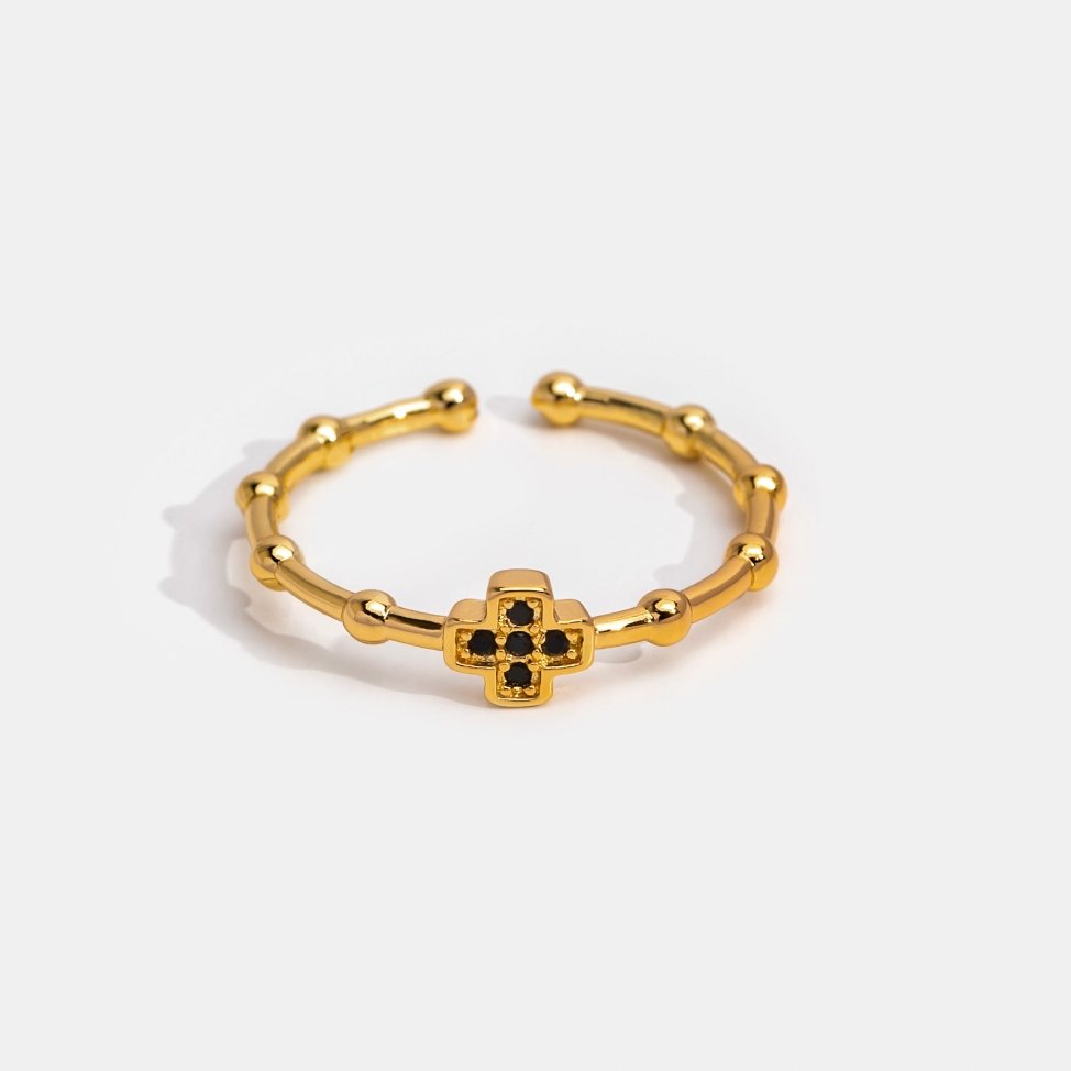 Bague avec croix en cristal