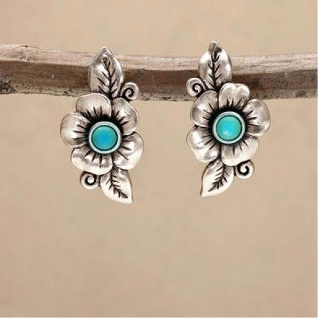 Boucles d'oreilles Boho avec fleur en opale bleue en argent sterling