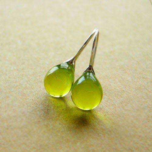 Boucles d'oreilles en cristal d'olive vintage