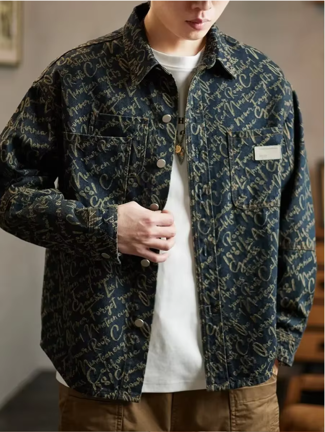 Ruben™ – Veste en denim artistique avec broderies élégantes