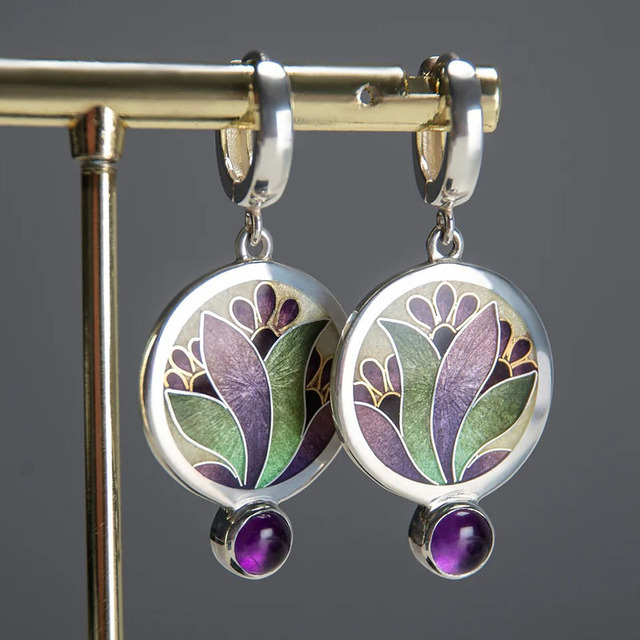 Boucles d'oreilles Boho avec des cristaux violets en argent