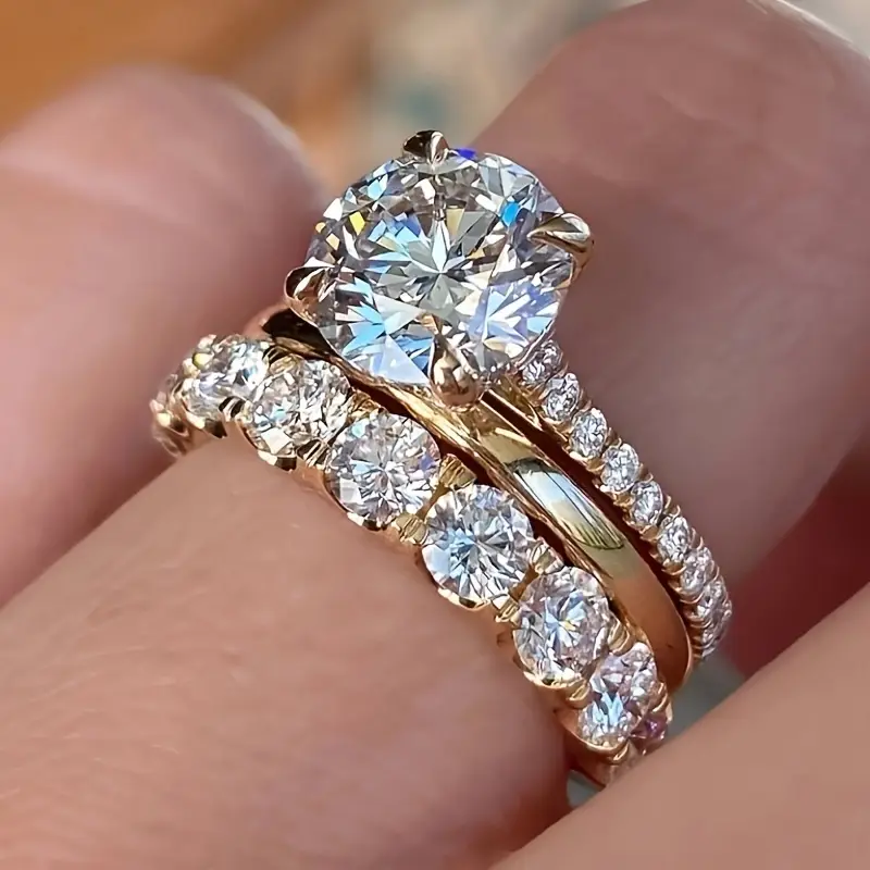 Ensemble de Bagues Dorées Brillantes